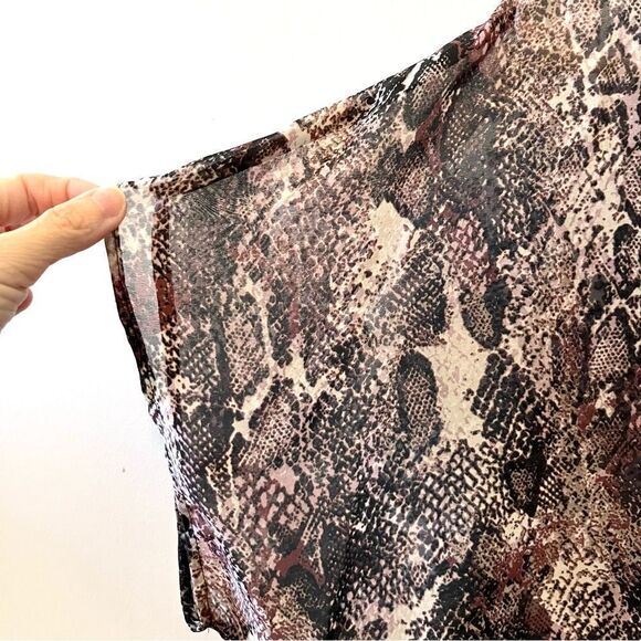 GUESS Sheer Snake Skin Blouse Size Large - Picture 2 of 4